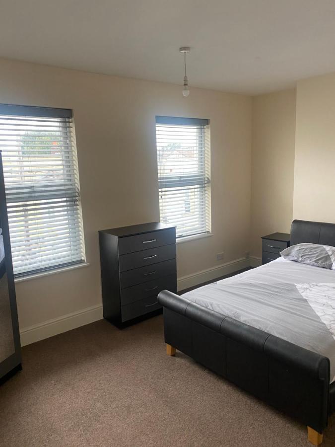 Spacious 4 Bedroom House Near Stokes Croft!! Central!!! Bristol Bagian luar foto